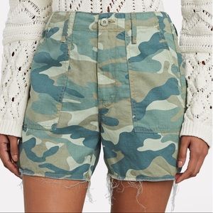 NEW Mother camo shorts, never worn, size 26/27